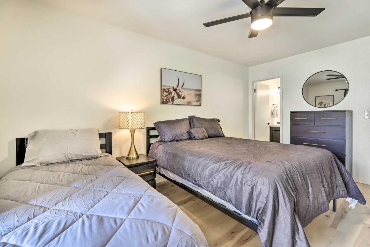 Renovated Chandler Townhome Walk To Downtown Exterior foto